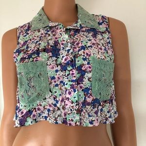 Flowery Button Down Crop Top